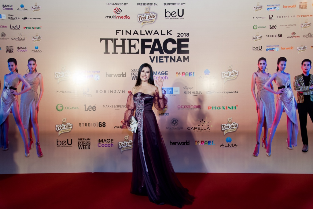 Hoa hậu du lịch quốc tế Emily Hồng Nhung - Thảm đỏ TFVN 2018