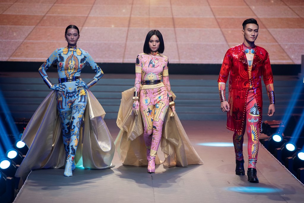 Phần thi Final Walk của Top 3 (3)