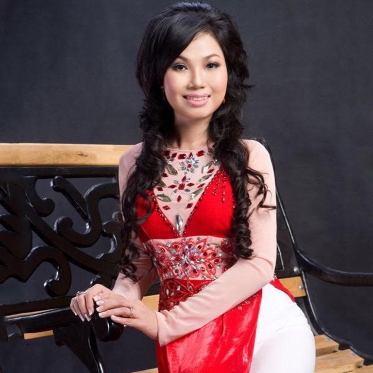 ca sĩ Thùy Trang (2)