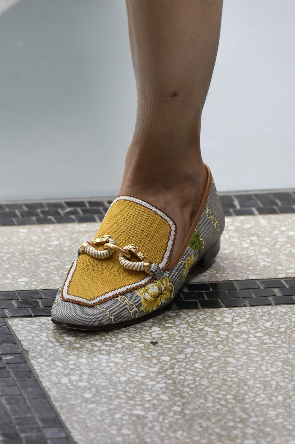 giày loafer Tory Burch xuân hè 2020 - xu hướng thời trang