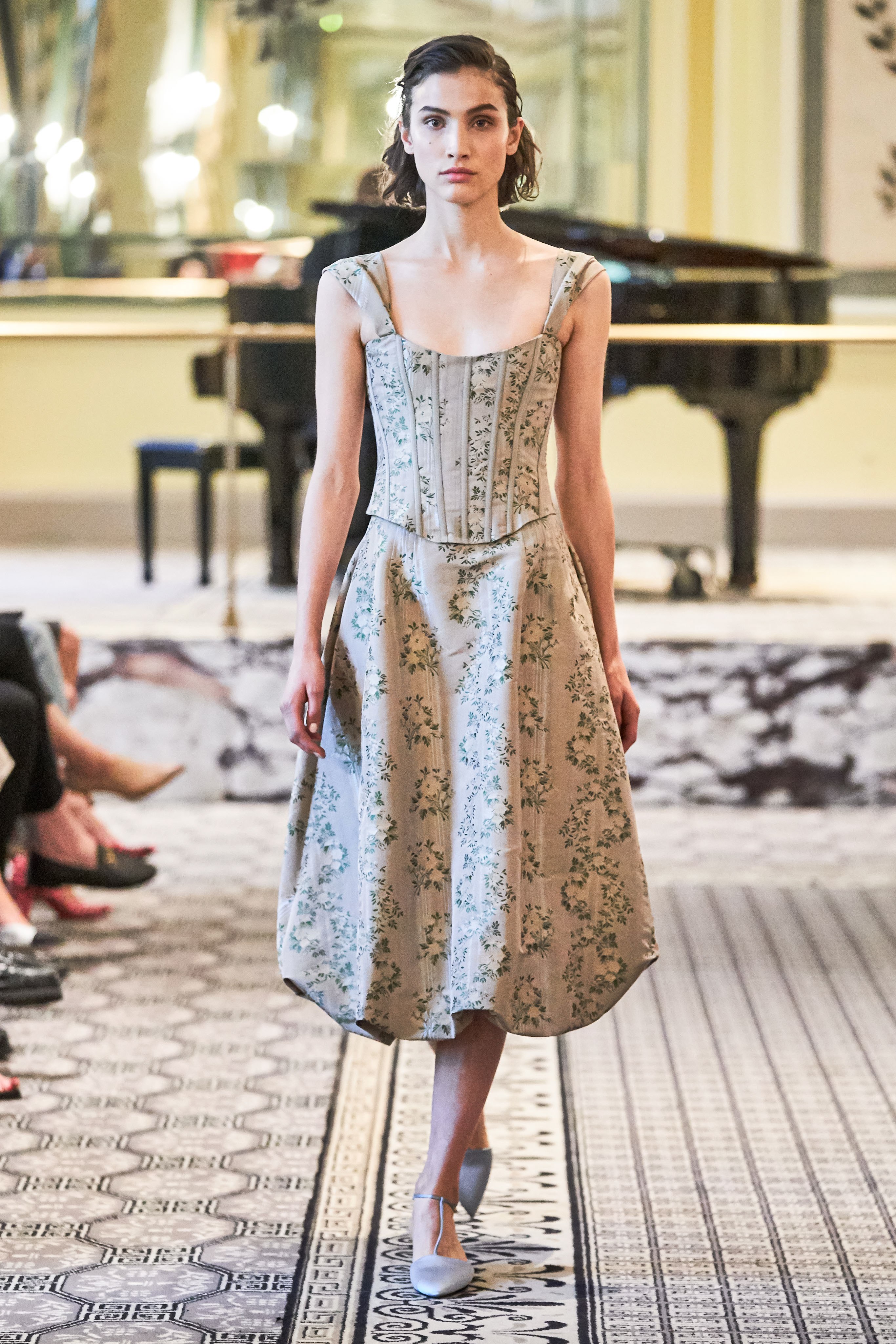 corset Brook Collection - xu hướng thời trang xuân hè 2020