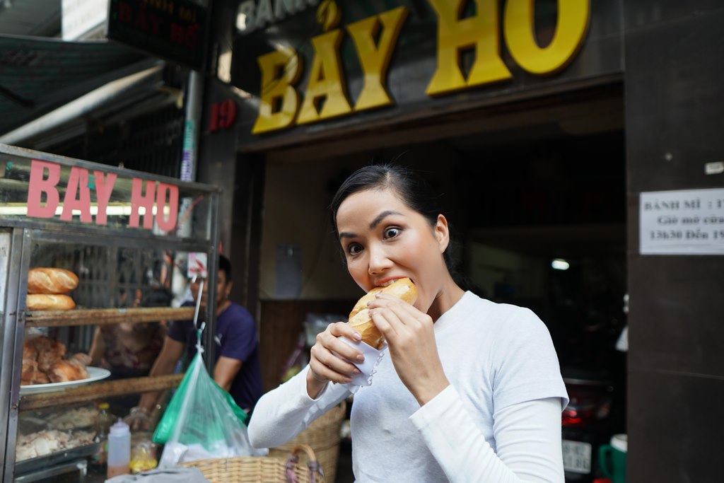 Hoa hau HHen Nie_Banh Mi (18)