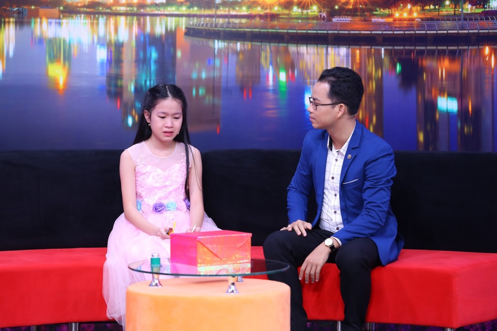 HINH ANH TRONG TALKSHOW (7)