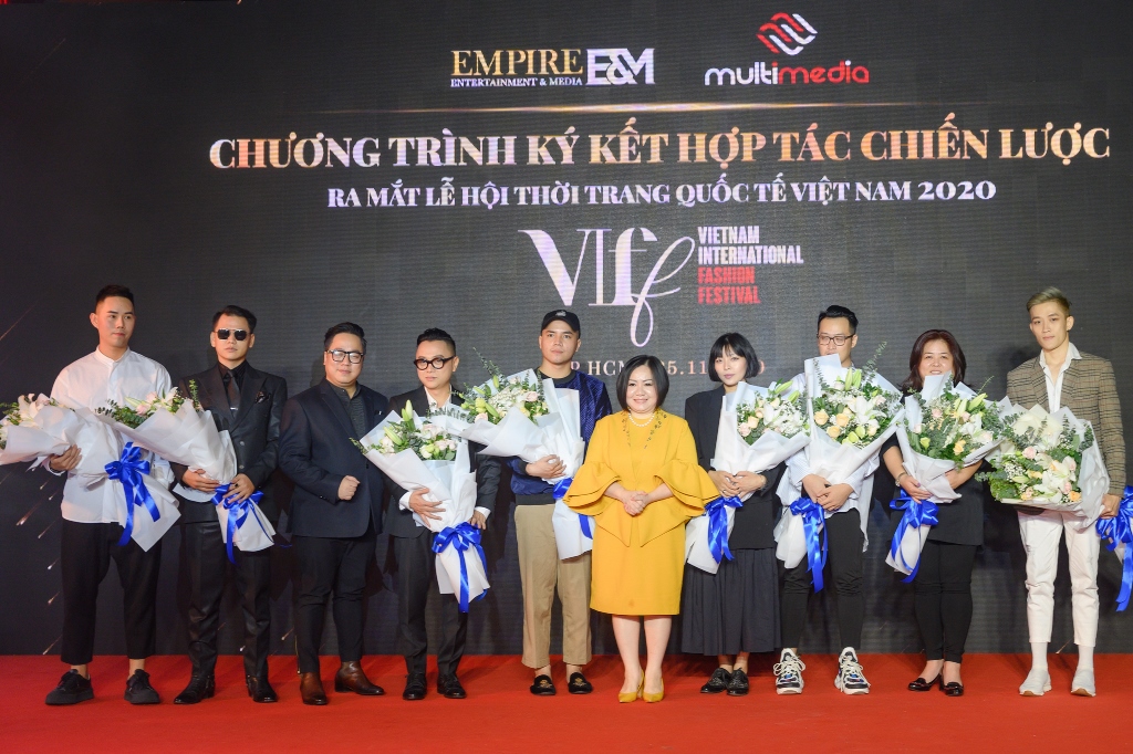 Lễ Ký kết EmpireEM_MultiMedia và Ra mắt chương trình Vietnam International Fashion Festival 2020(1)