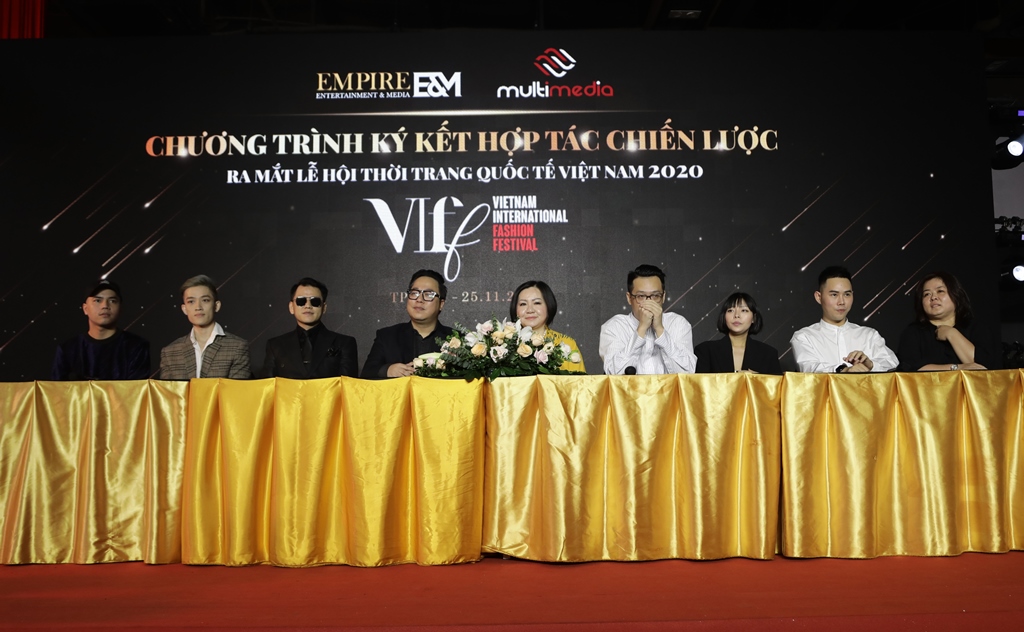 Lễ Ký kết EmpireEM_MultiMedia và Ra mắt  chương trình Vietnam International Fashion Festival 2020(14)