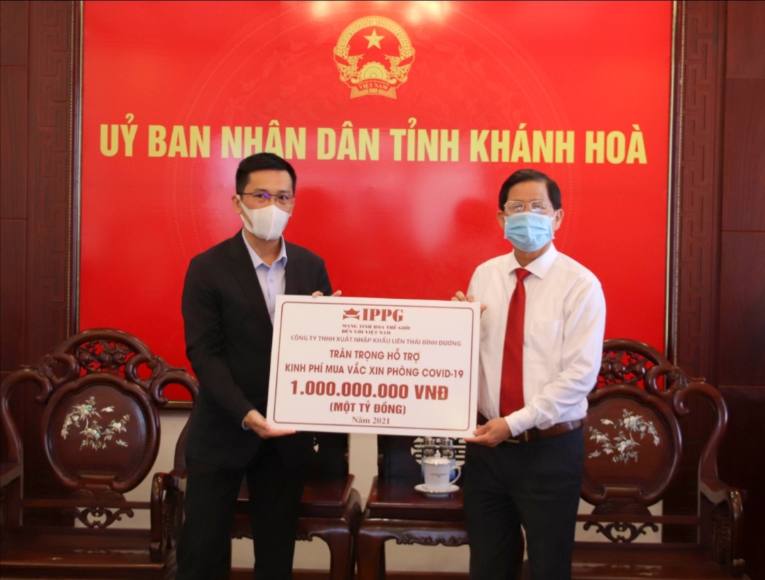 Screenshot 20210604 172331 Quỹ Vì cộng đồng IPP của Tiên Nguyễn đã trao tặng 1 tỷ đồng mua vắc xin phòng, chống Covid 19 tại Khánh Hoà
