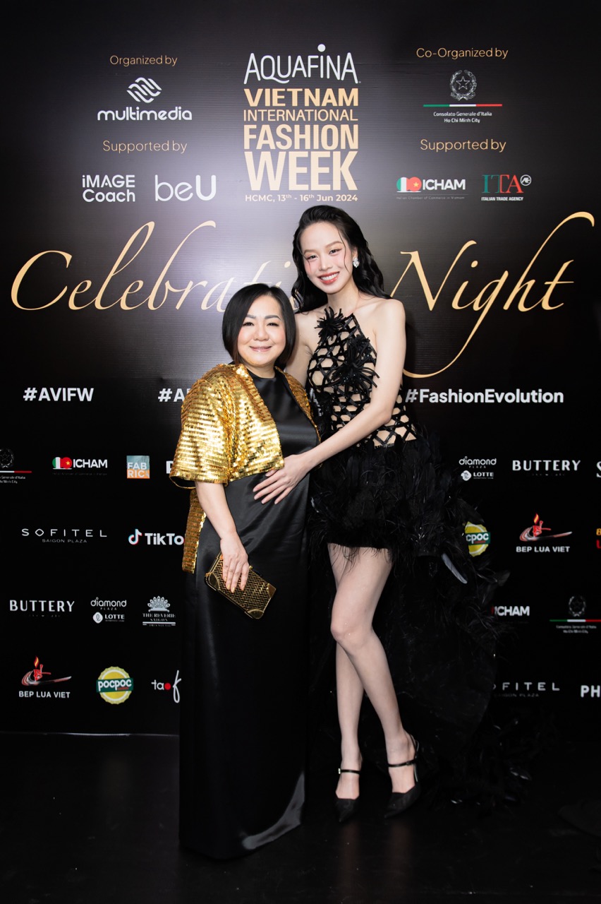 Madam Trang Lê rạng rỡ cùng _nàng thiên nga đen_ ma mị Thanh Thủy tại Celebration Night lớn